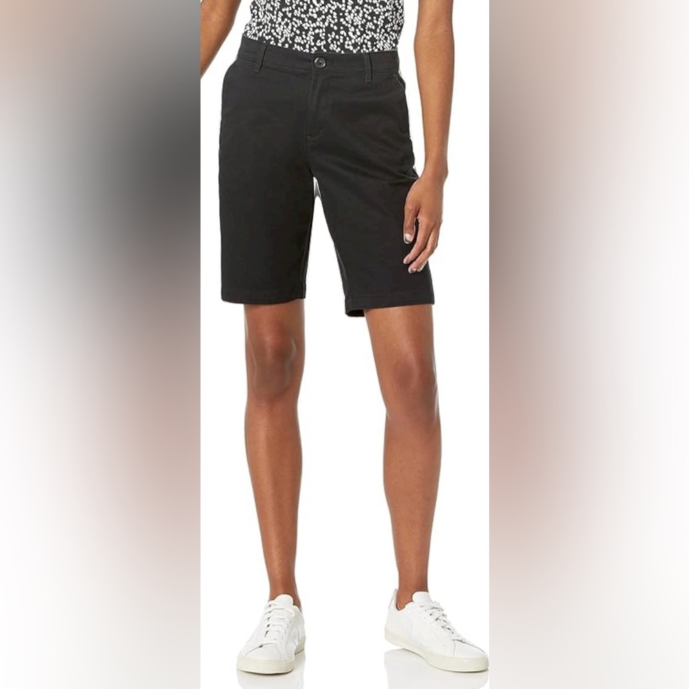 WHBM Slim Bermuda Shorts Size 6